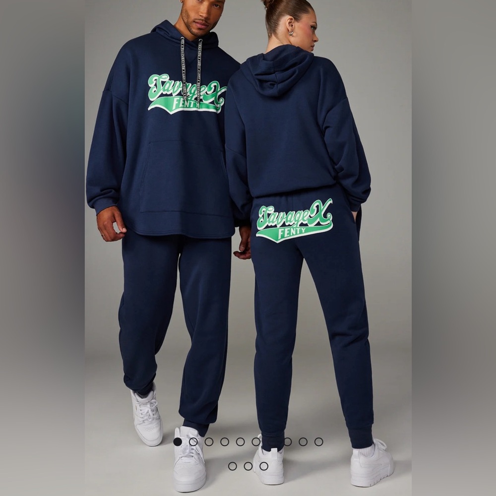 SAVAGE FENTY Xssential Team Graphic Sweatsuit